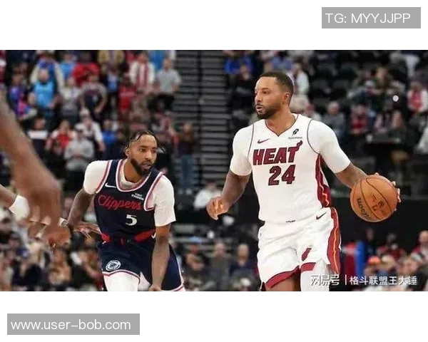 莱利严肃对待球队训练鲍威尔体脂测试频繁引发关注 莱利严肃对待球队训练鲍威尔体脂测试频繁引发关注