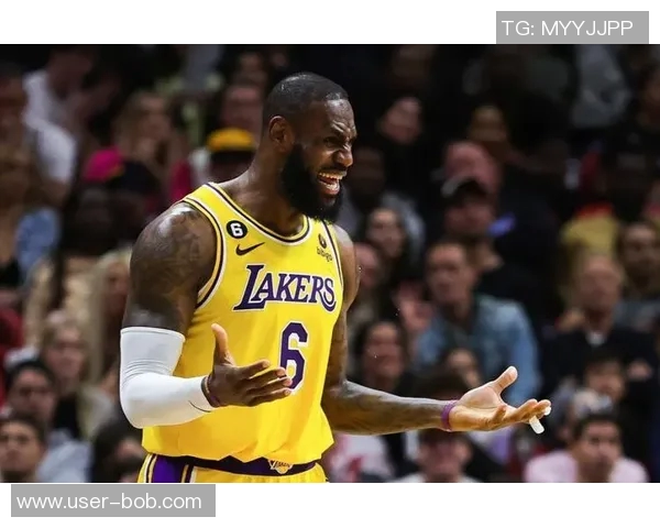 詹姆斯称小杰伦约翰逊2021届首轮秀实力惊人引发热议 詹姆斯称小杰伦约翰逊2021届首轮秀实力惊人引发热议