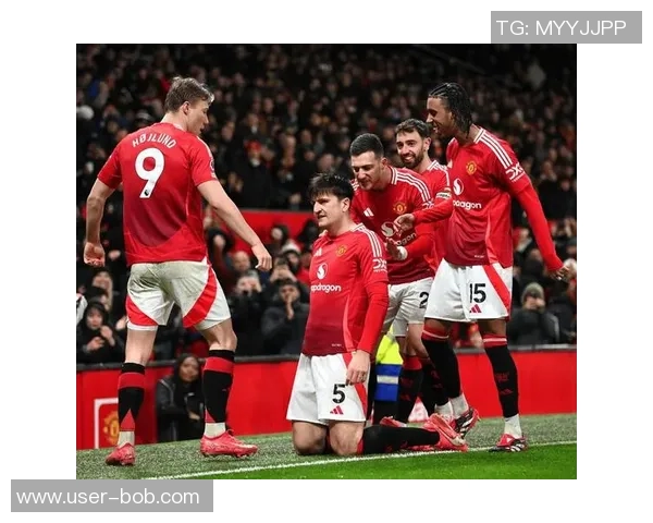 曼联对阵狼队继续采用四后卫阵型B费德里赫特马奎尔缺阵影响战局